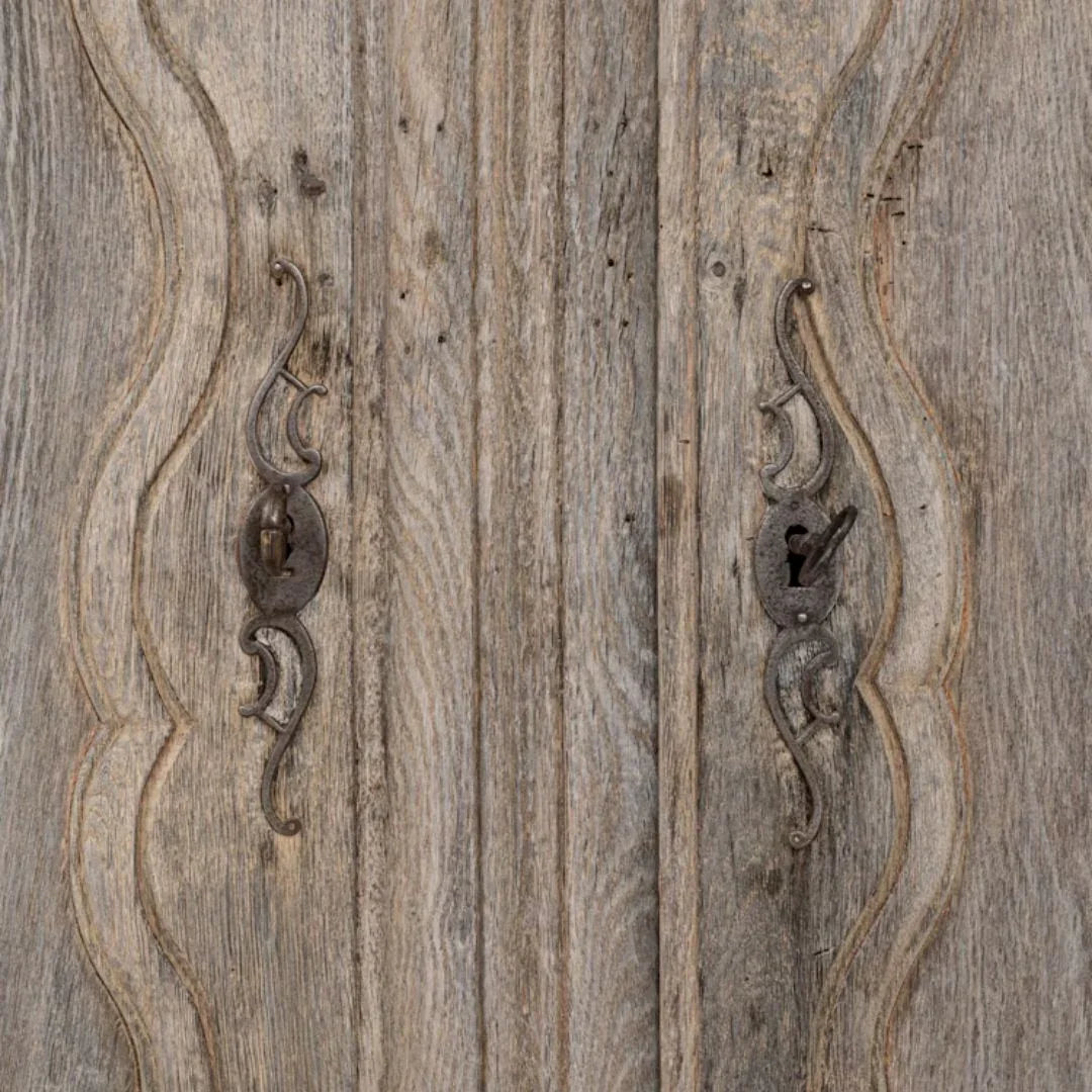 Buffet a due corpi in rovere francese con interni blu, 1820 circa