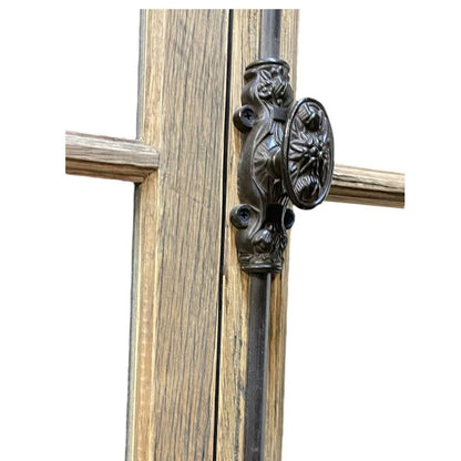 Vetrina con frontale in vetro e parquet in rovere