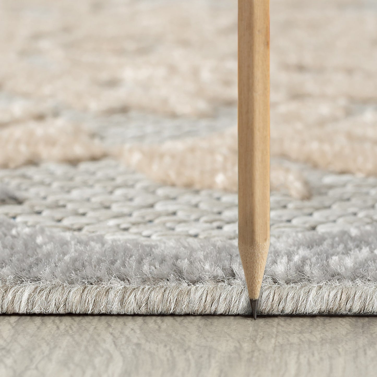 Tappeto da interno/esterno con motivo floreale costiero di origine.