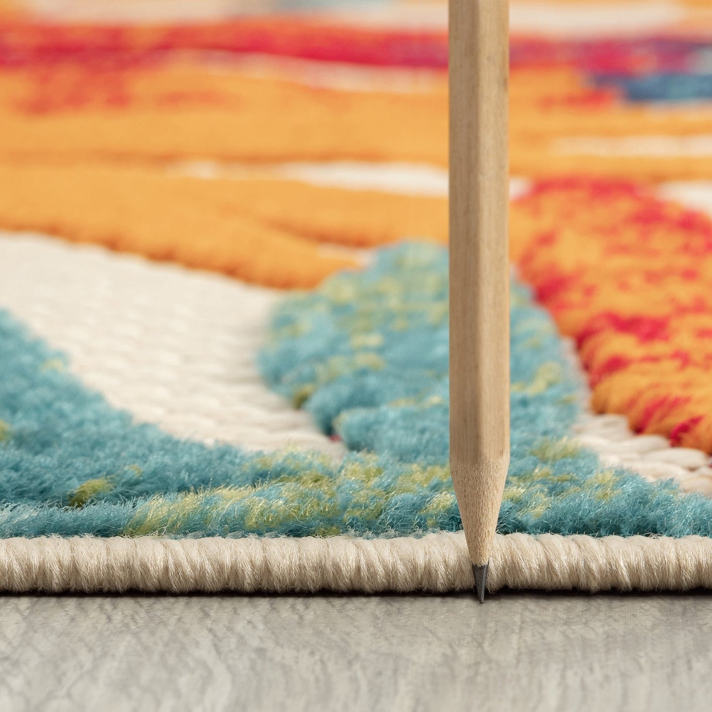 Tappeto da interno/esterno con motivo floreale costiero di origine.