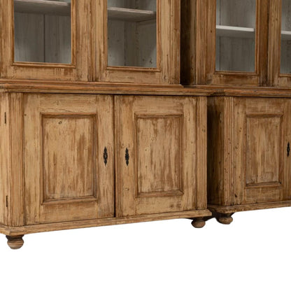 Vetrine rustiche europee con frontali in vetro - Coppia, circa 1870