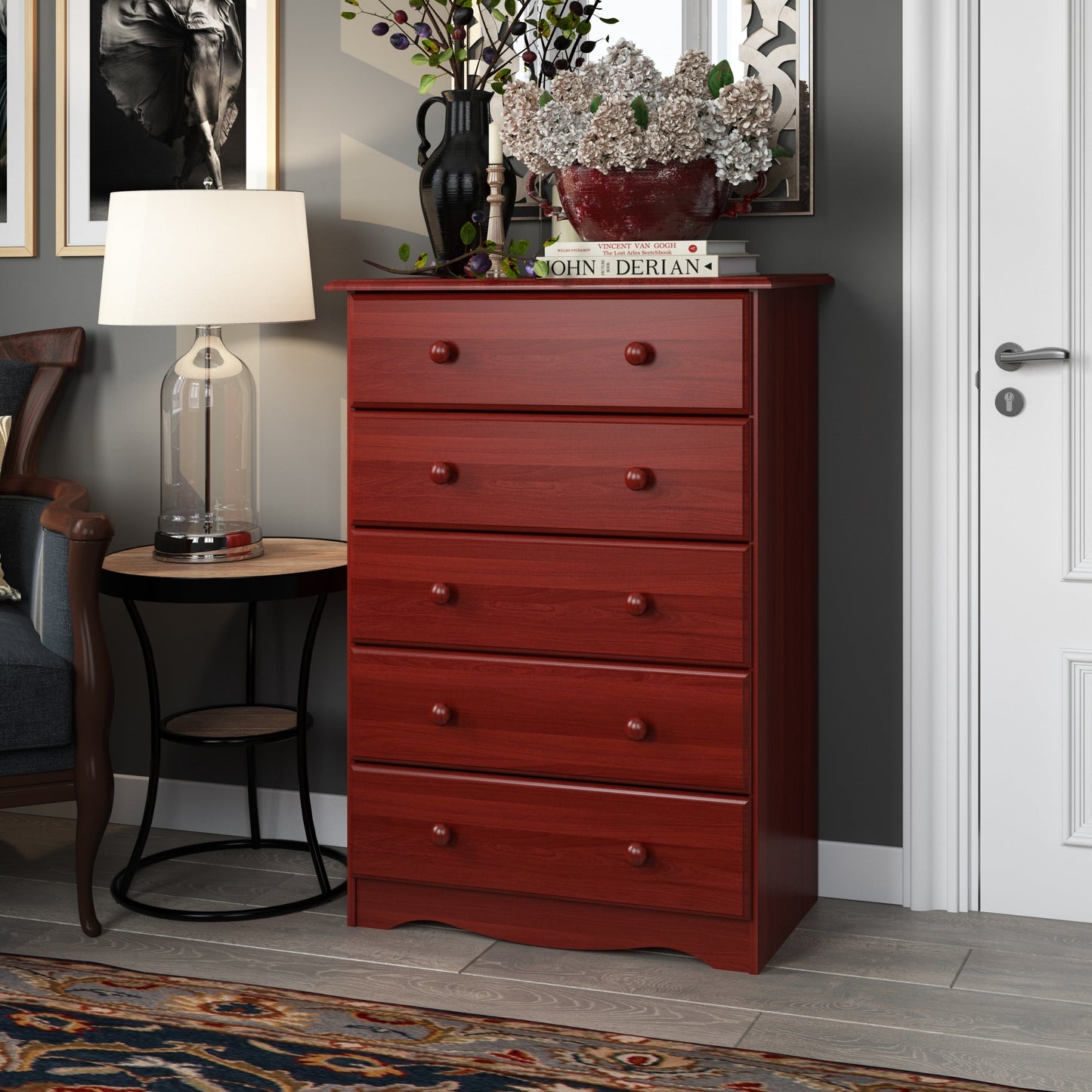 Comò Palace Imports in legno massello al 100% con 5 cassetti e pomelli in metallo o legno