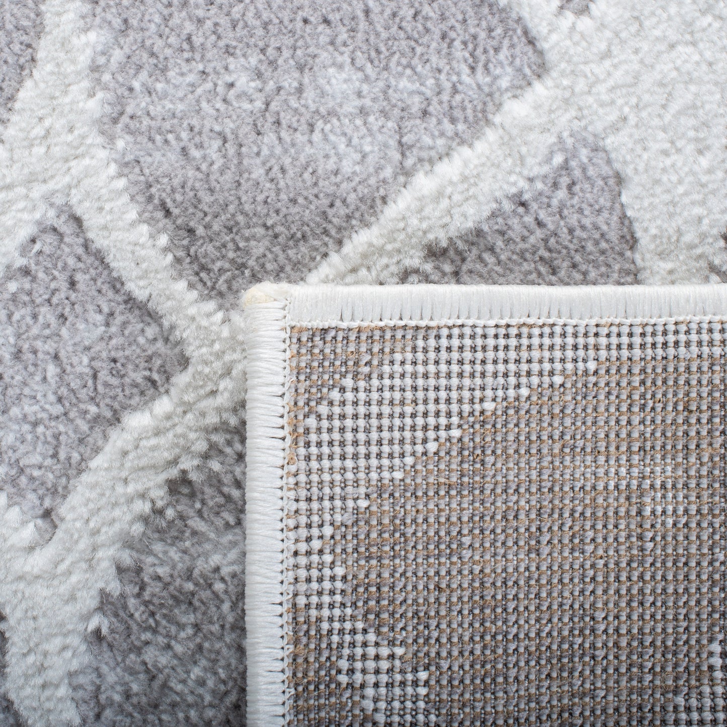 Tappeto geometrico invecchiato Amelia Tanasa SAFAVIEH