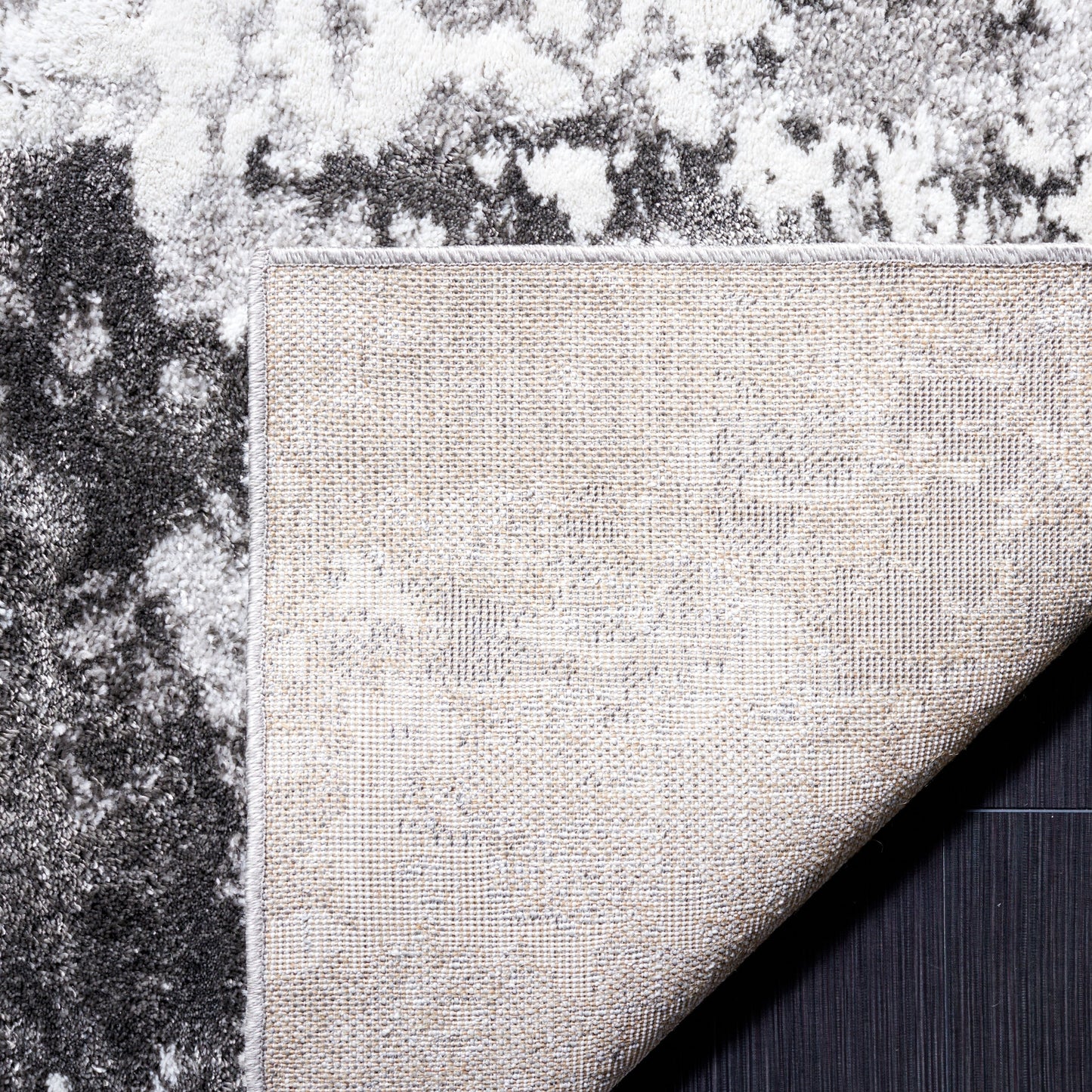 Tappeto moderno astratto SAFAVIEH Century Dagnija