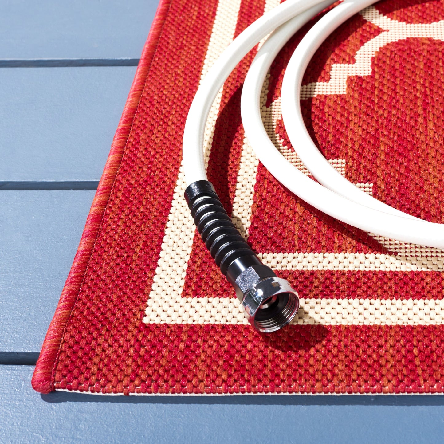 Tappeto da giardino impermeabile per interni ed esterni SAFAVIEH Courtyard Kristelle