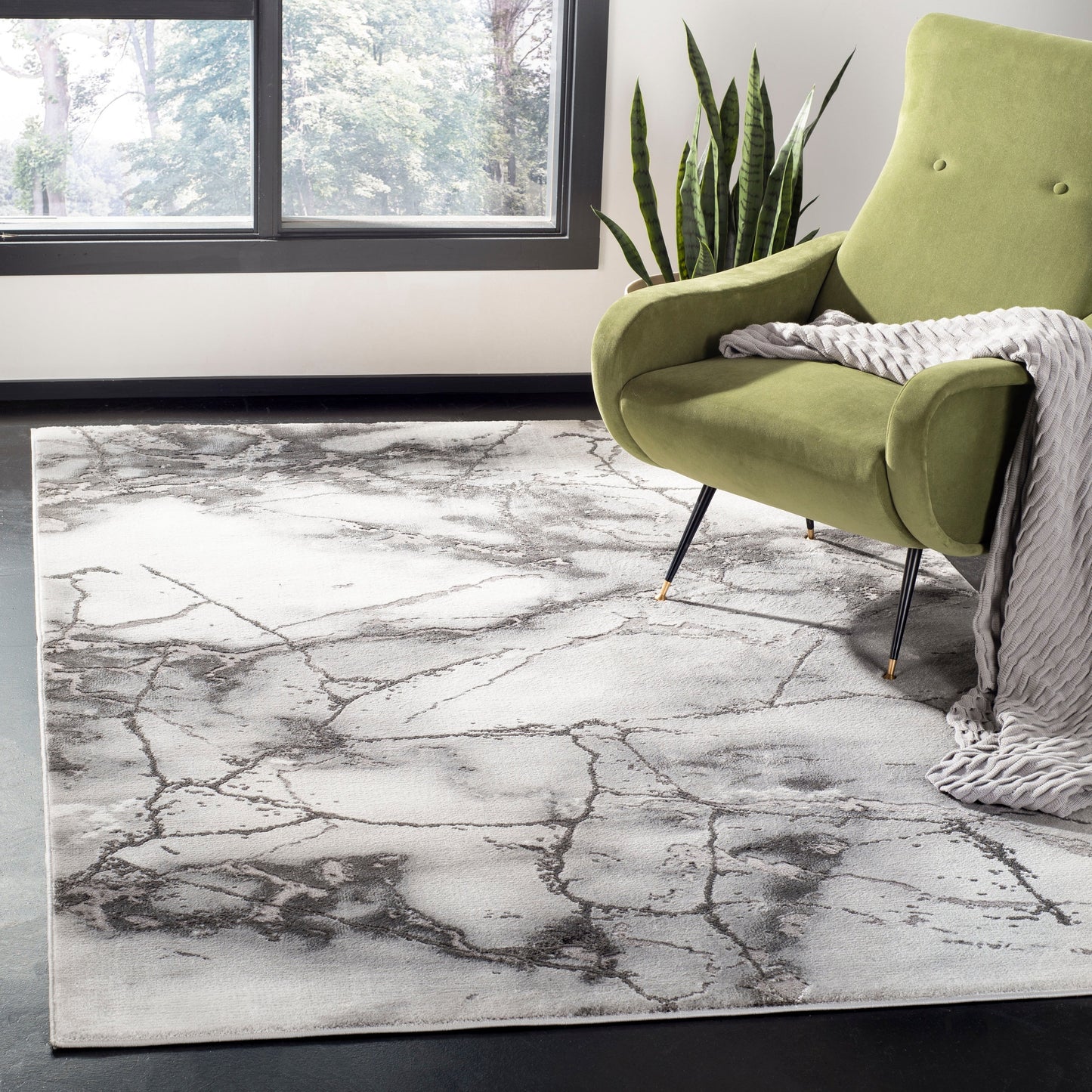 Tappeto moderno astratto Miyase di SAFAVIEH Craft