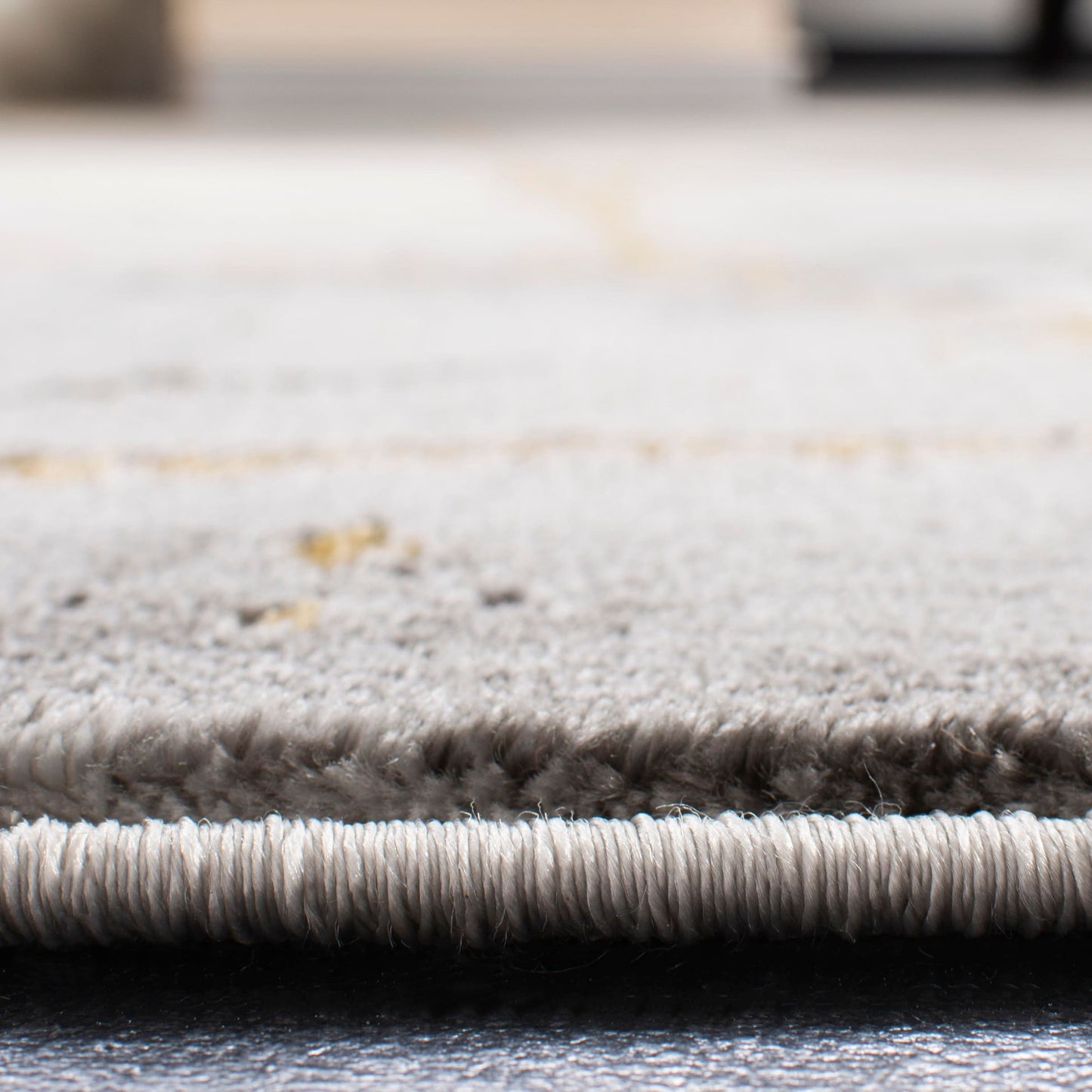 Tappeto moderno astratto Miyase di SAFAVIEH Craft