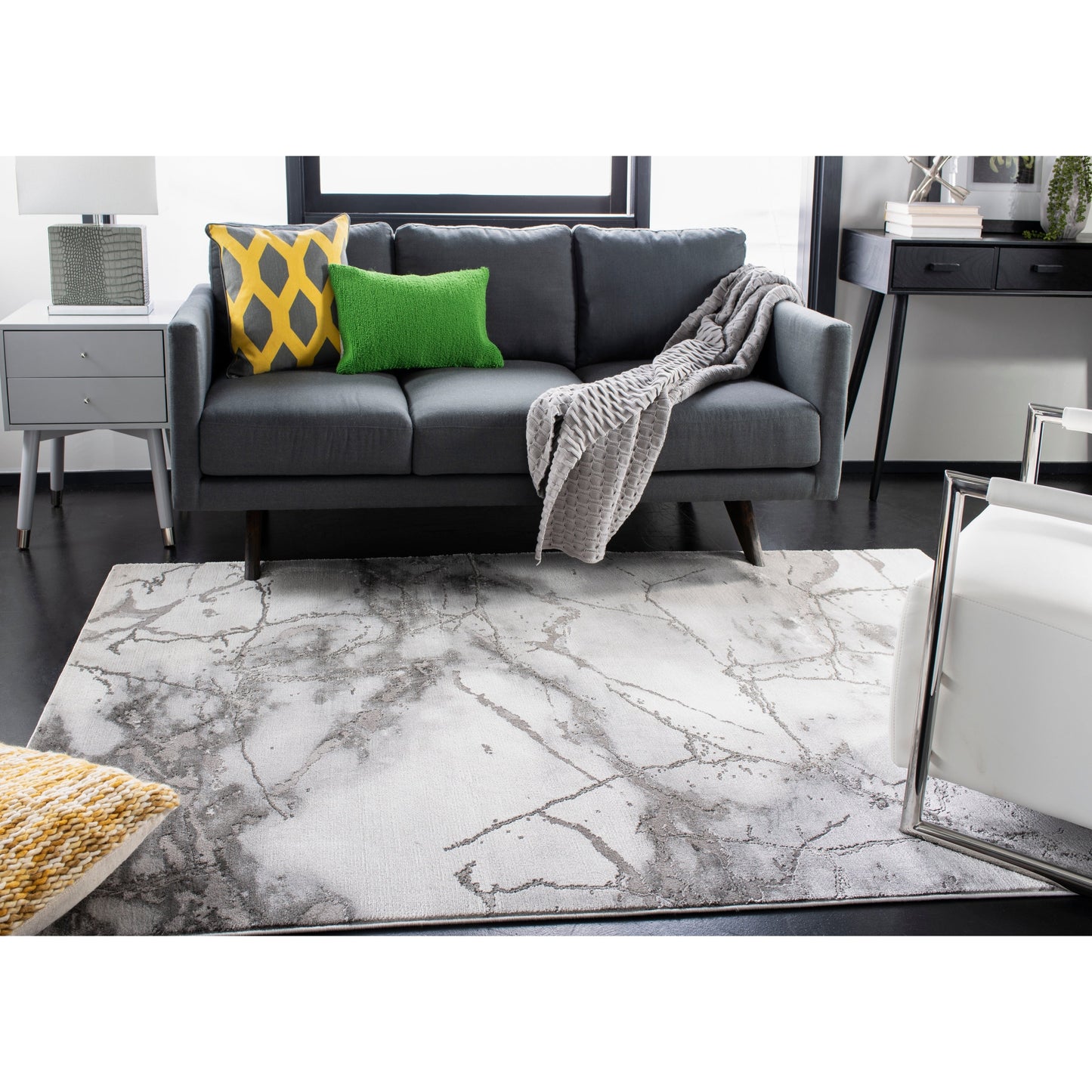 Tappeto moderno astratto Miyase di SAFAVIEH Craft