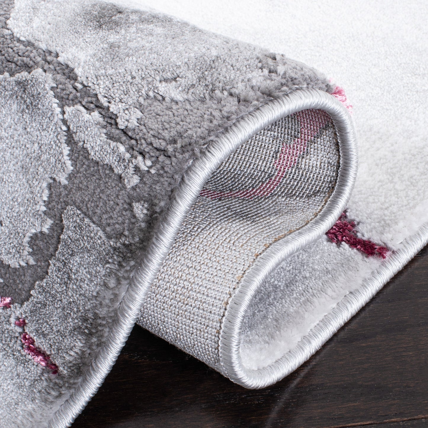 Tappeto moderno astratto Miyase di SAFAVIEH Craft