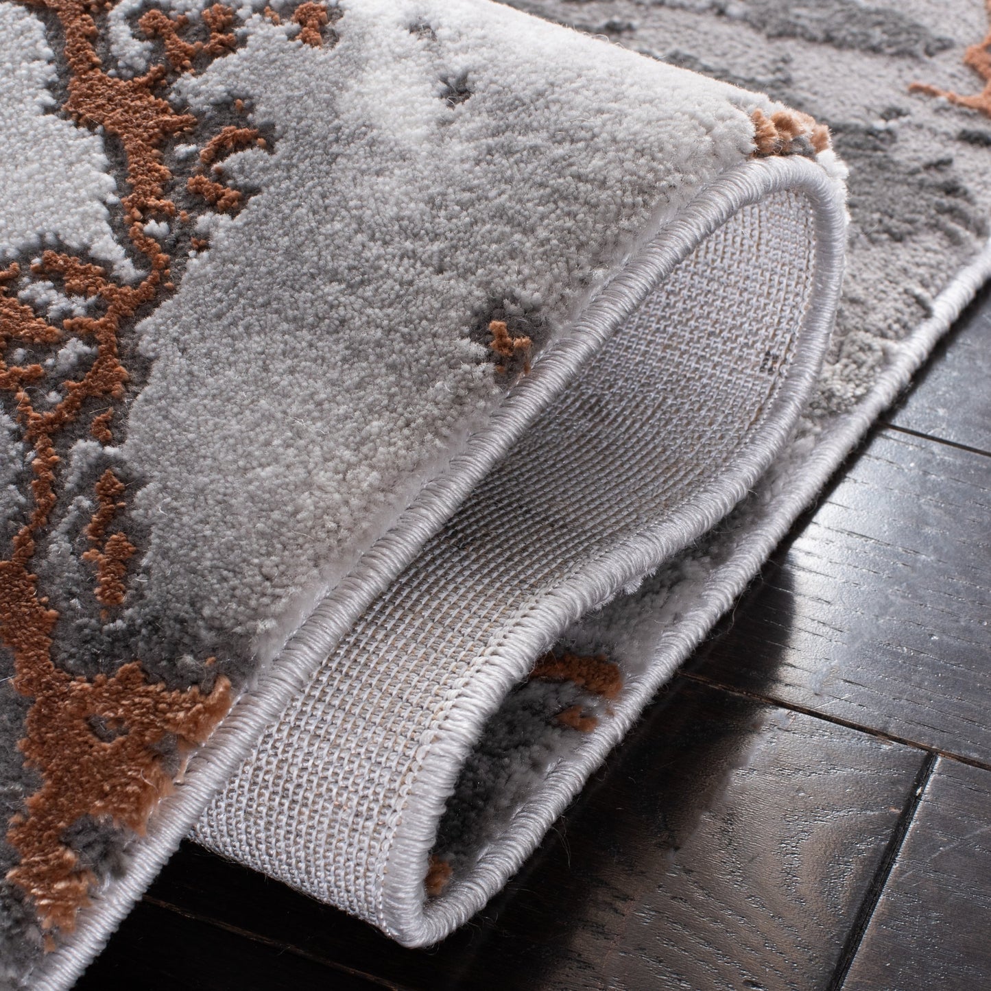 Tappeto moderno astratto Miyase di SAFAVIEH Craft