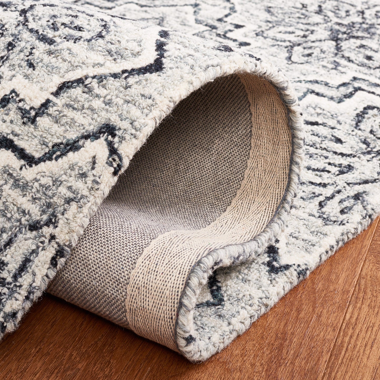 SAFAVIEH Tappeto moderno in lana Ingegerd astratto fatto a mano