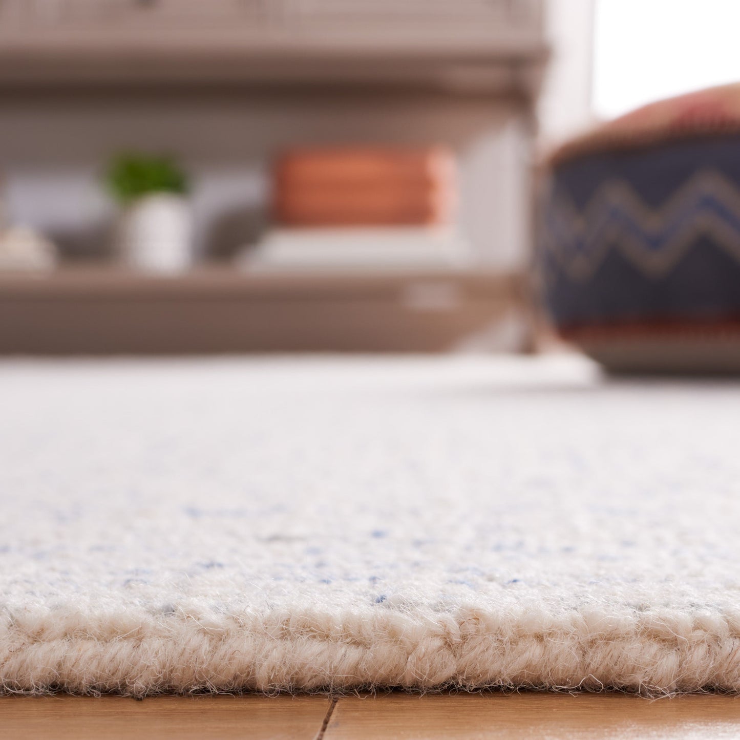 Tappeto moderno in lana Maggy astratto fatto a mano SAFAVIEH