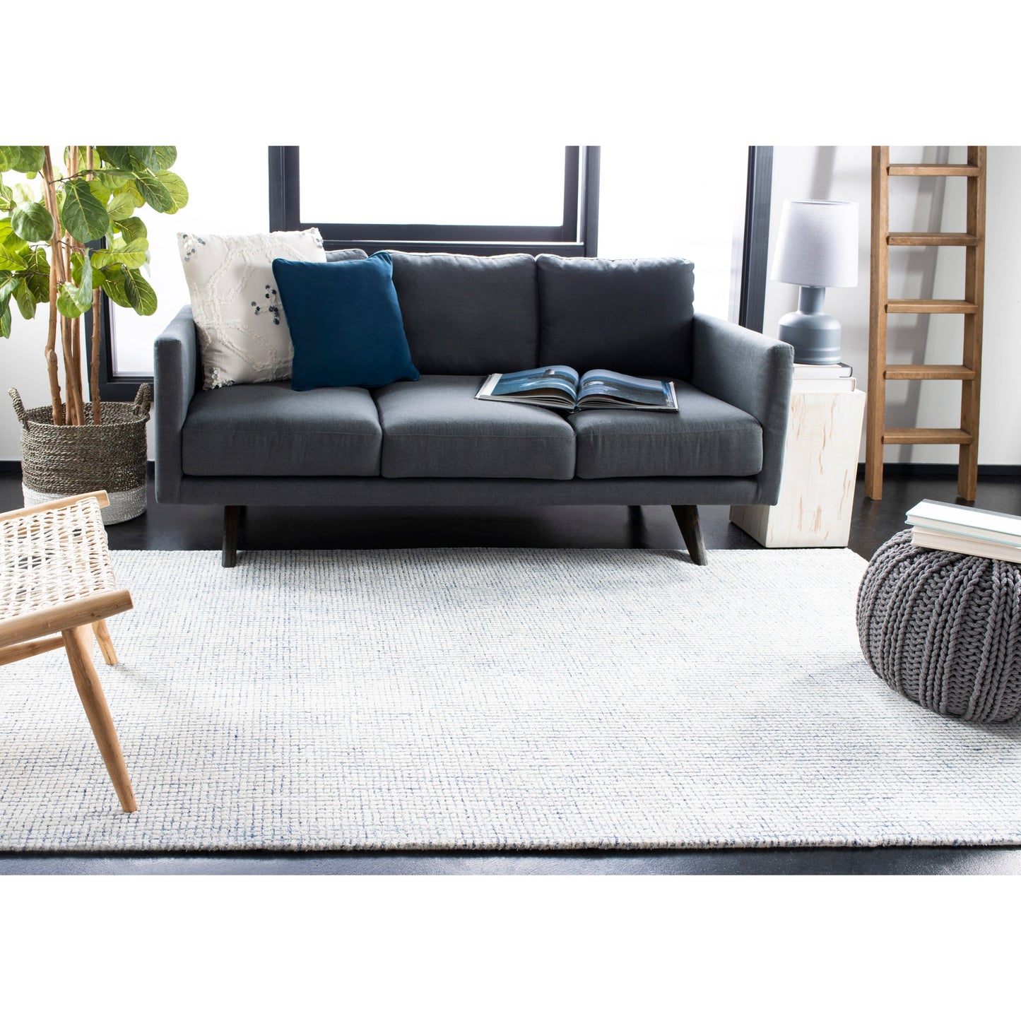 Tappeto moderno in viscosa Marikka astratto fatto a mano SAFAVIEH