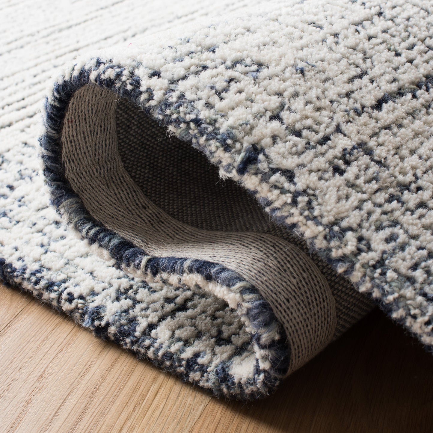 Tappeto moderno in lana Rachel astratto fatto a mano SAFAVIEH