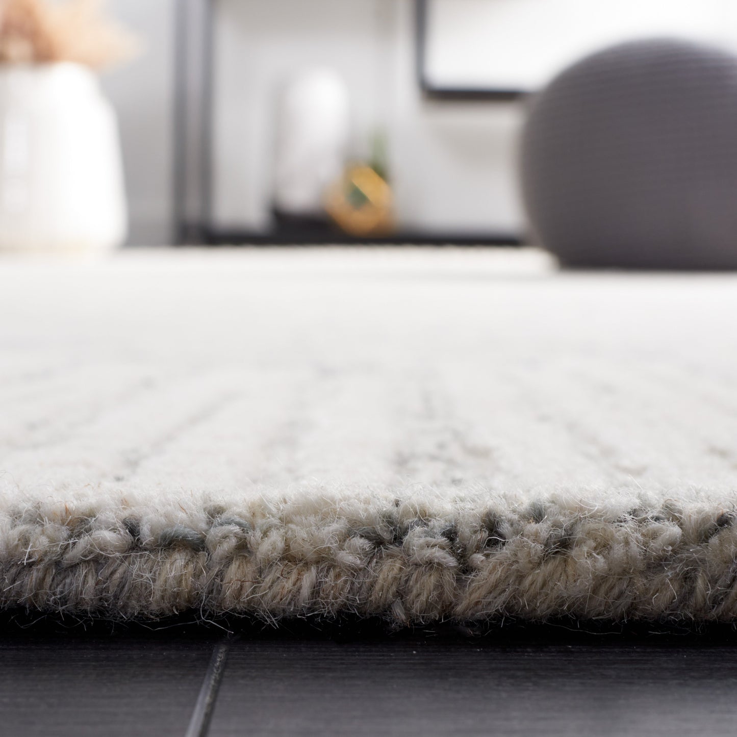 Tappeto moderno in lana Sofoula astratto fatto a mano SAFAVIEH