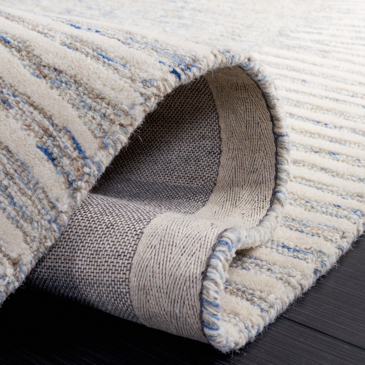 Tappeto moderno in lana Sofoula astratto fatto a mano SAFAVIEH