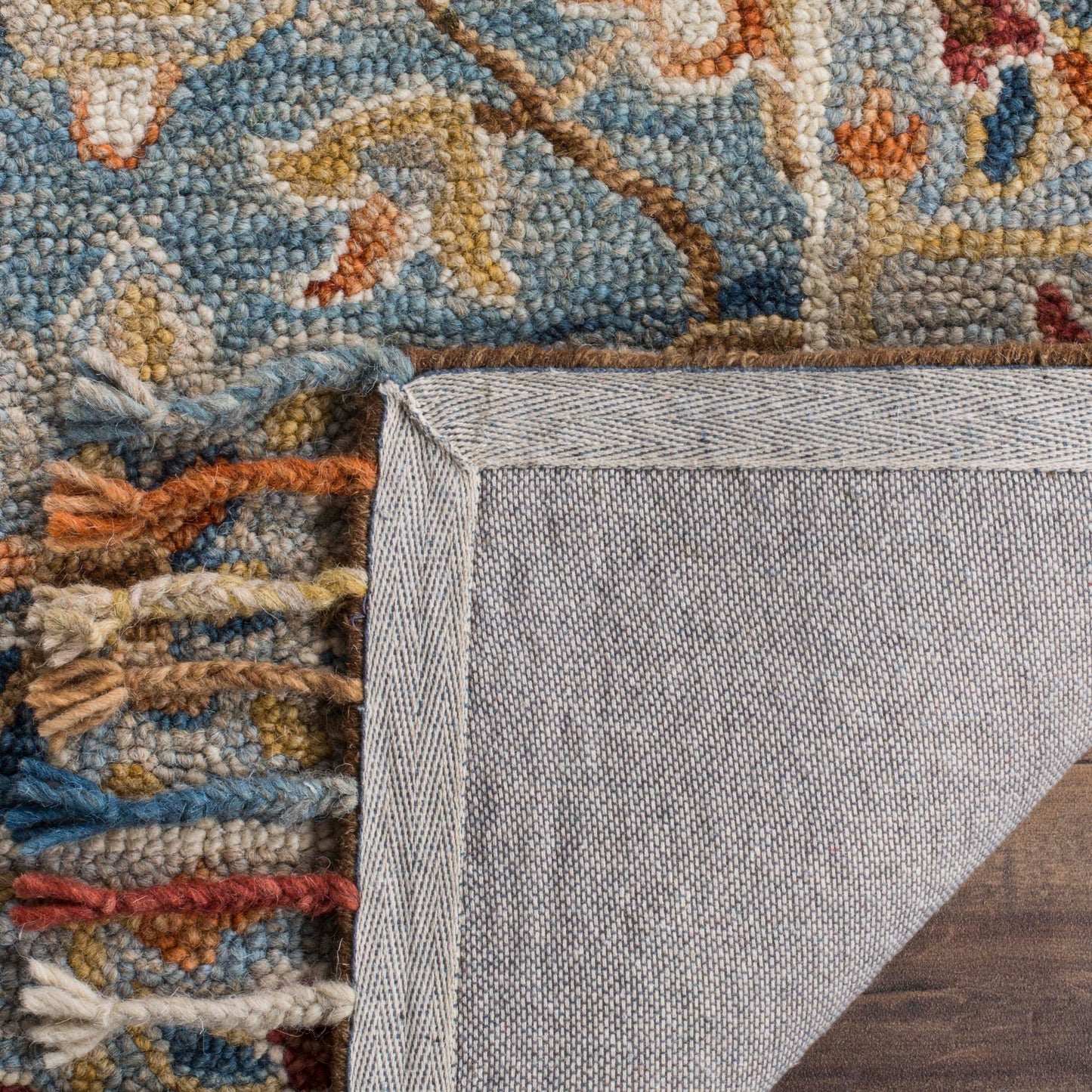 Tappeto in lana con nappe Boho Kimm Aspen fatto a mano SAFAVIEH