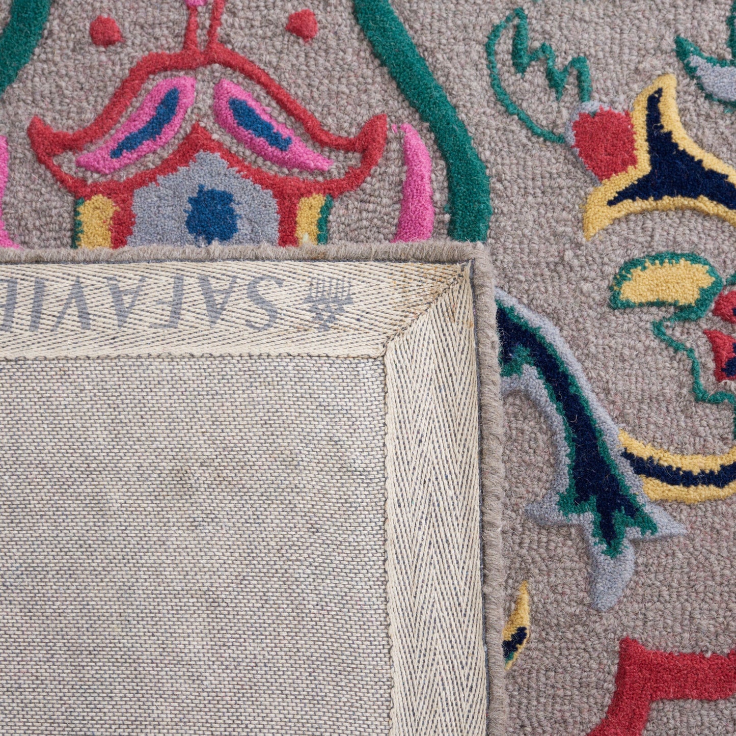 Tappeto in lana con medaglione Cailin Bellagio fatto a mano SAFAVIEH