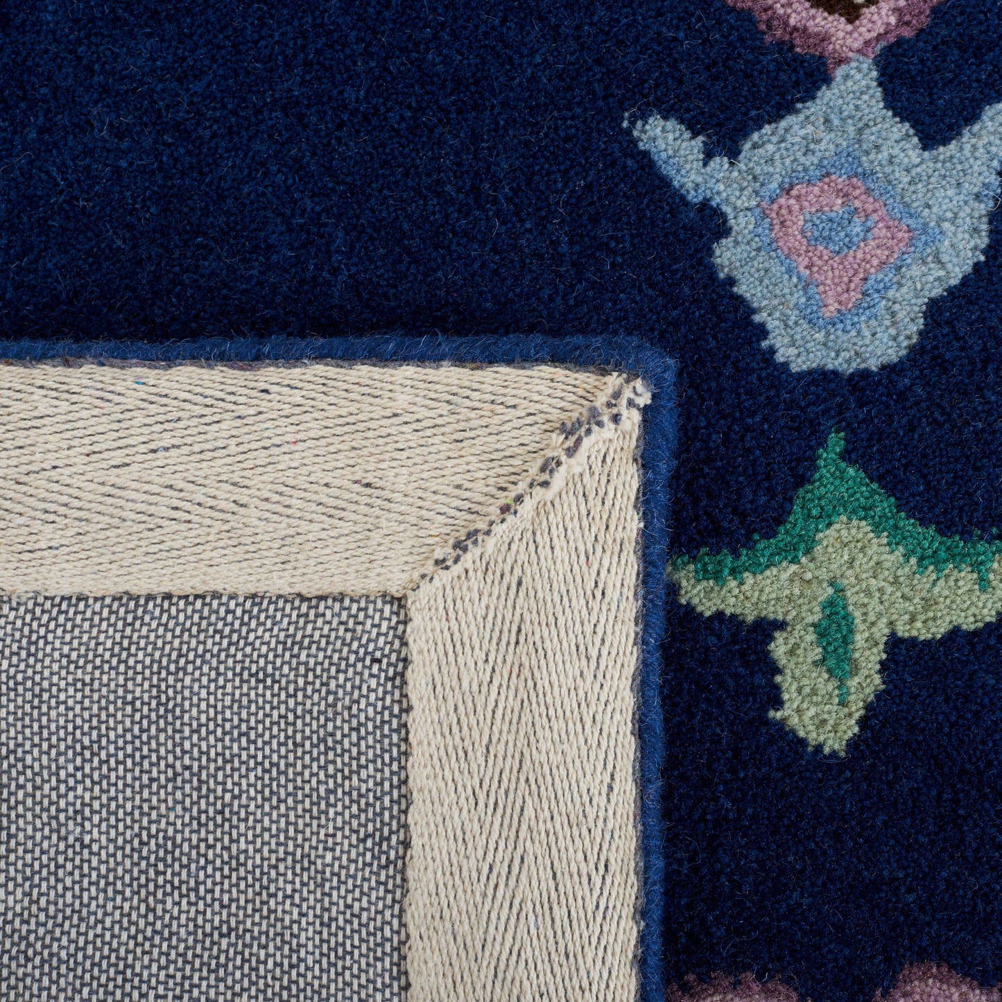 Tappeto in lana con medaglione orientale Tatevik Bellagio fatto a mano SAFAVIEH