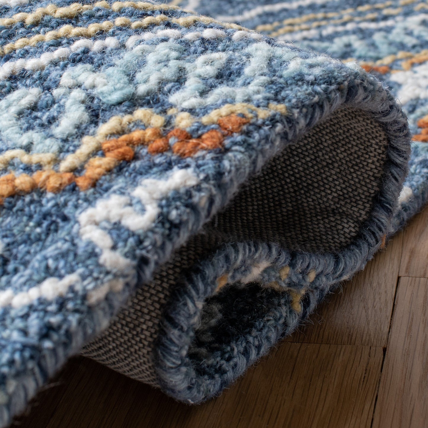 Tappeto tradizionale in lana Ademara Blossom fatto a mano SAFAVIEH