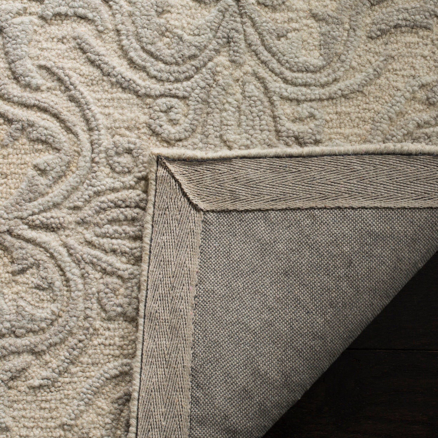 Tappeto moderno in lana floreale Gertrida Blossom fatto a mano SAFAVIEH