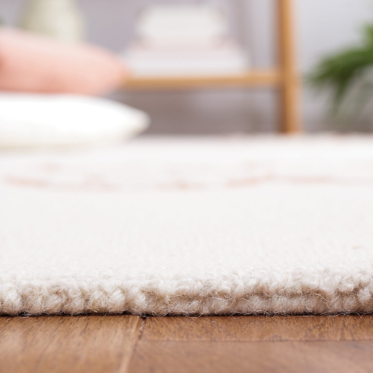 Tappeto moderno in lana floreale fatto a mano Blossom Oriella SAFAVIEH