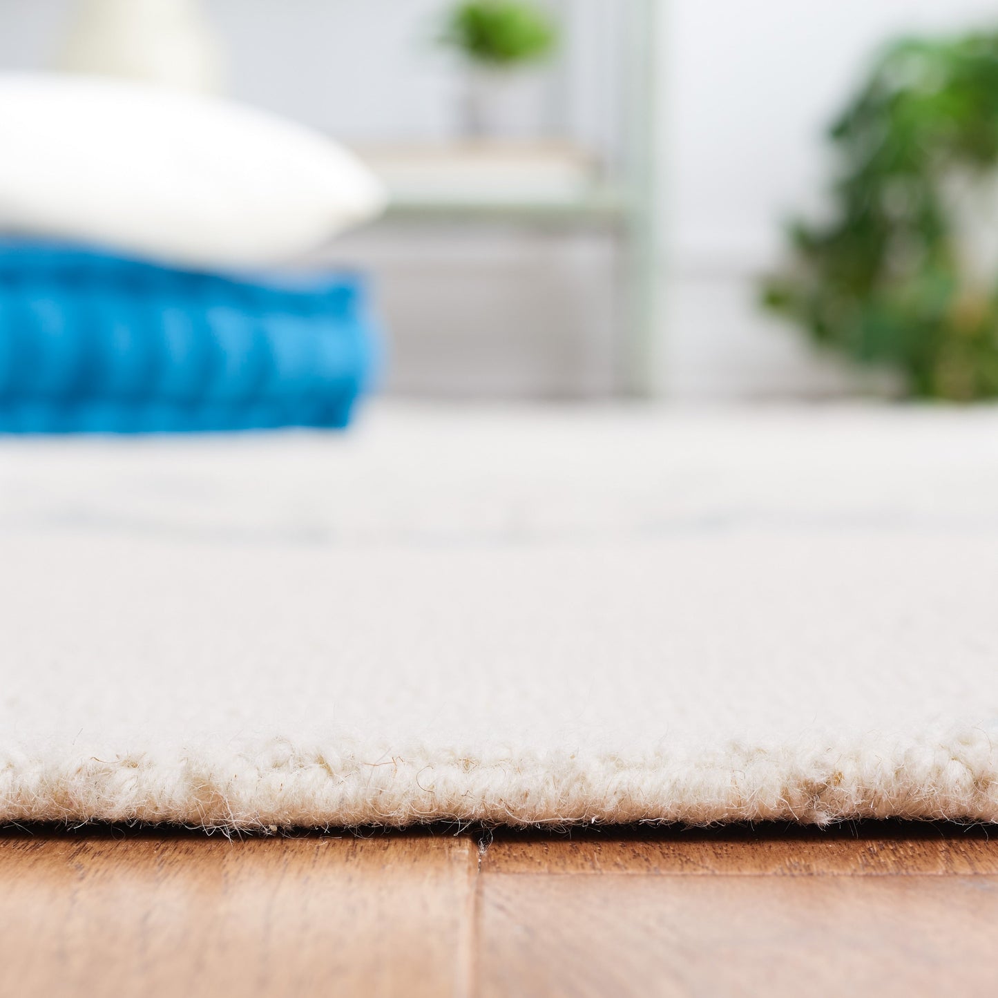 Tappeto moderno in lana floreale fatto a mano Blossom Oriella SAFAVIEH