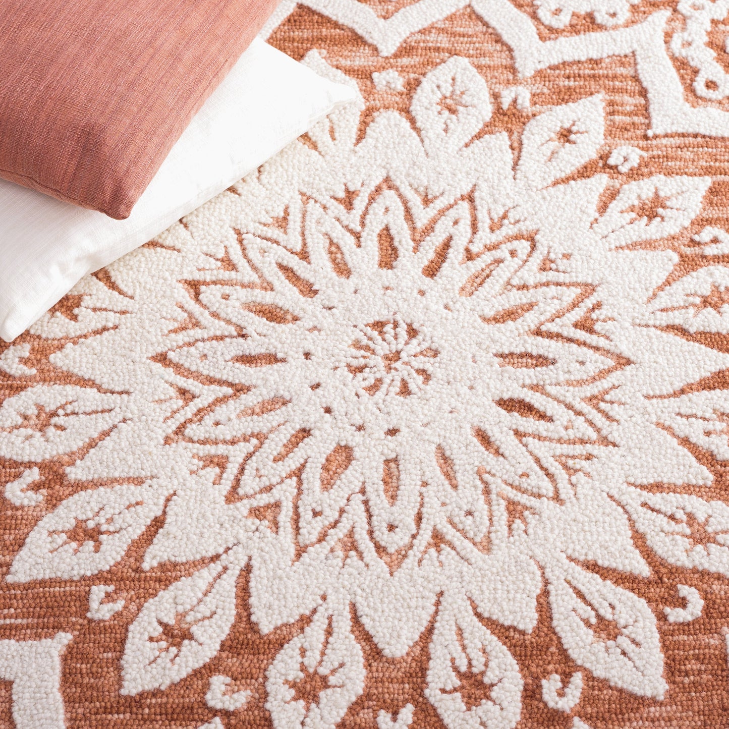 Tappeto moderno in lana floreale fatto a mano Blossom Oriella SAFAVIEH