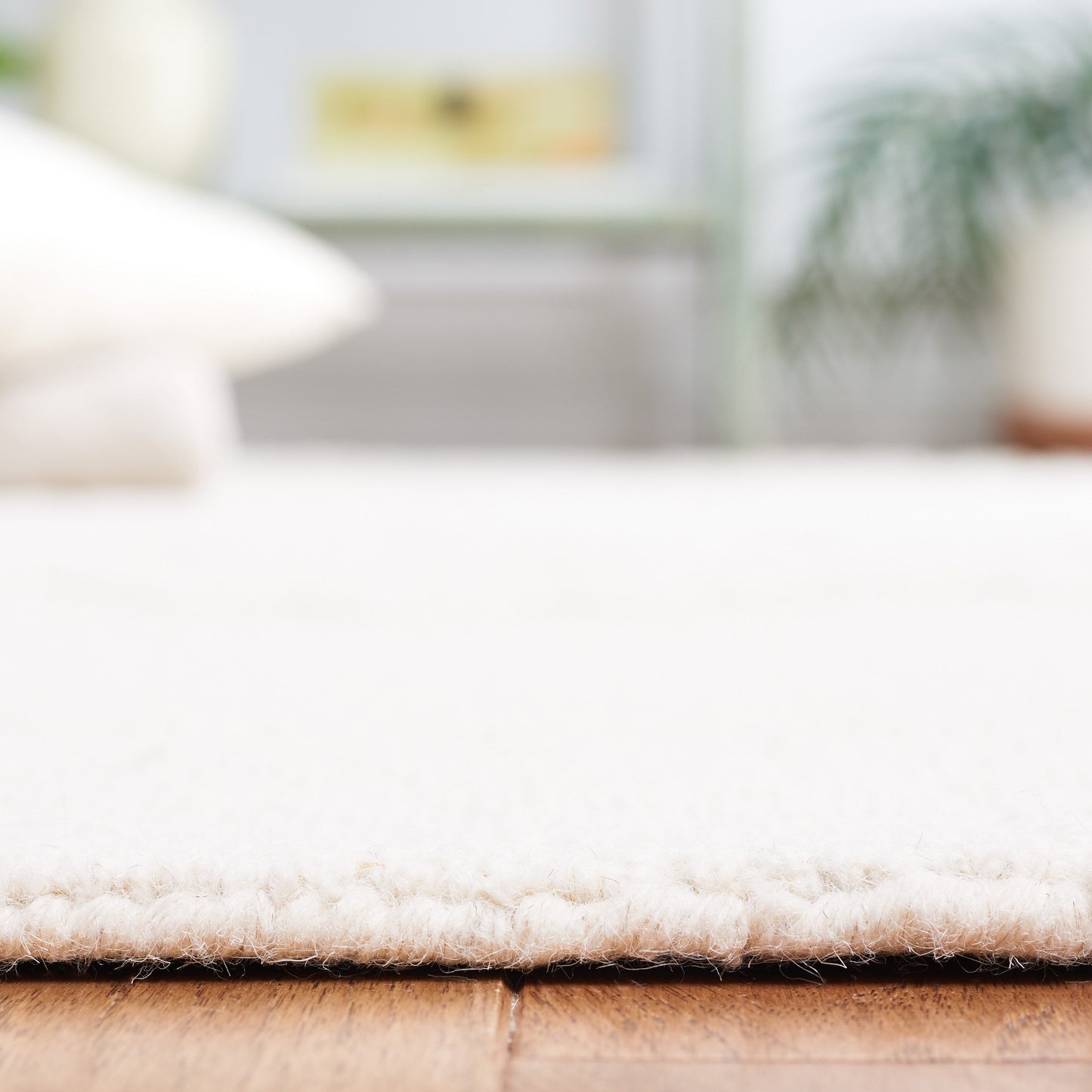 Tappeto moderno in lana floreale fatto a mano Blossom Oriella SAFAVIEH