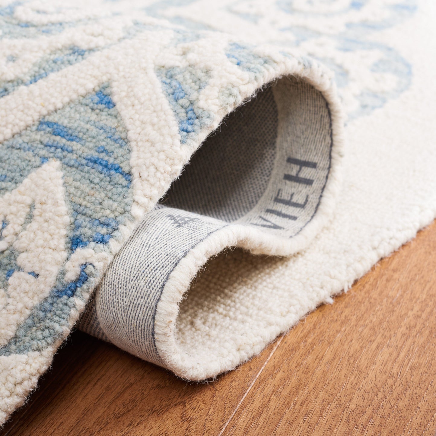 Tappeto moderno in lana floreale fatto a mano Blossom Oriella SAFAVIEH