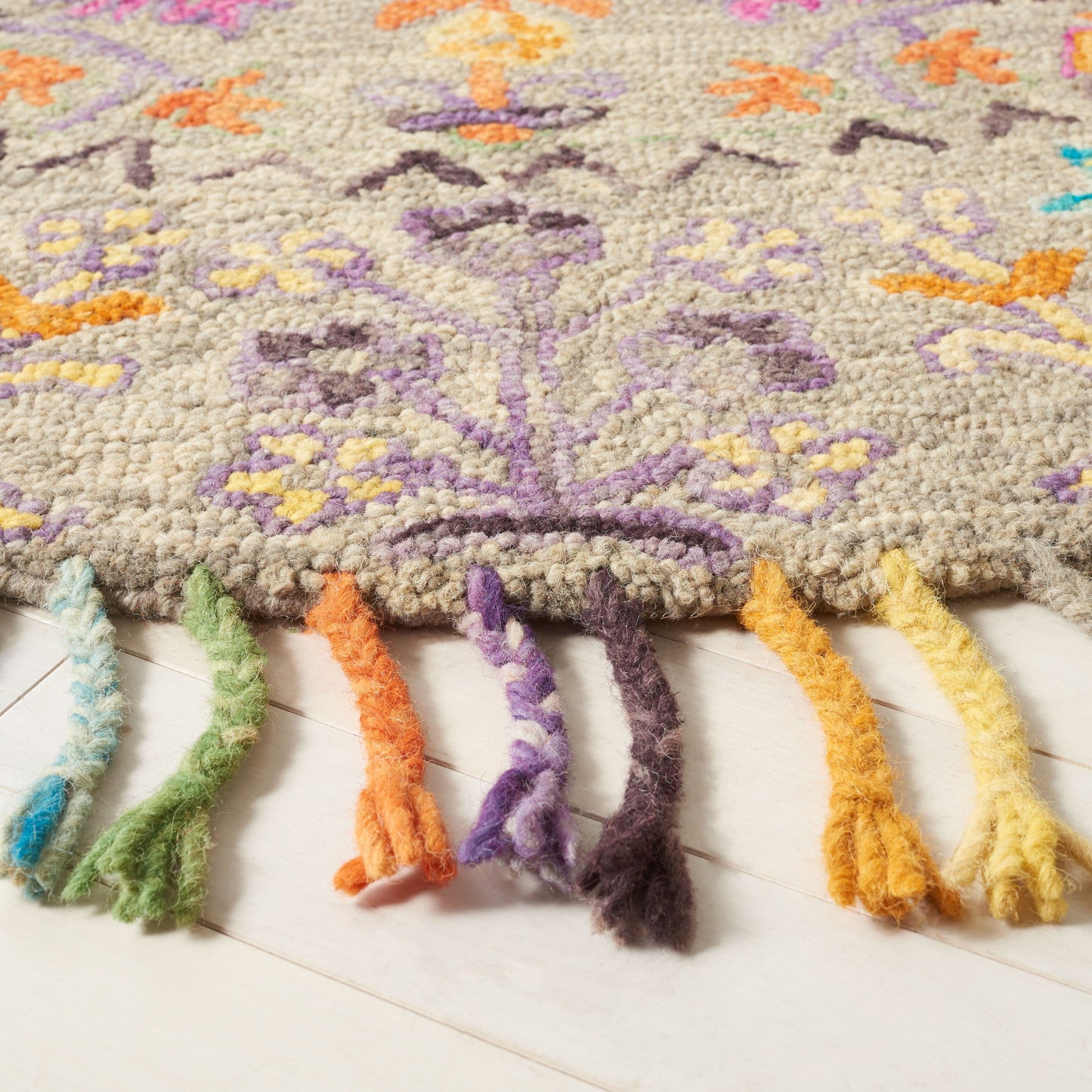 Tappeto moderno in lana floreale Takuko Blossom fatto a mano SAFAVIEH