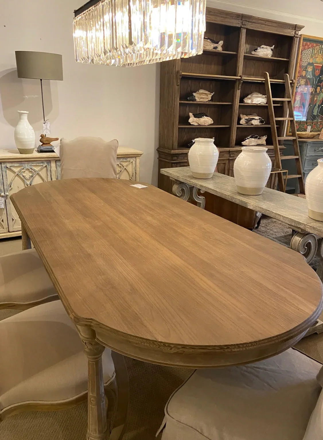 Tavolo ovale francese con piano in legno