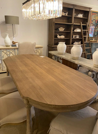 Tavolo ovale francese con piano in legno