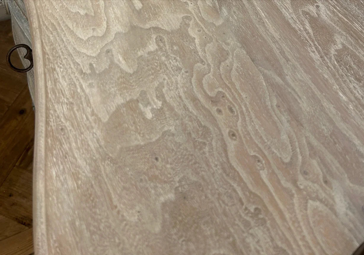 Cassettiera curva blu francese