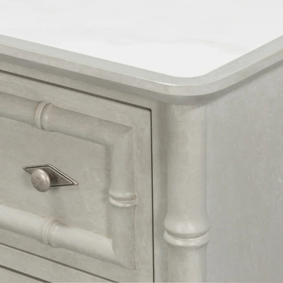 Cassettiera laterale in bambù con piano in porcellana bianca