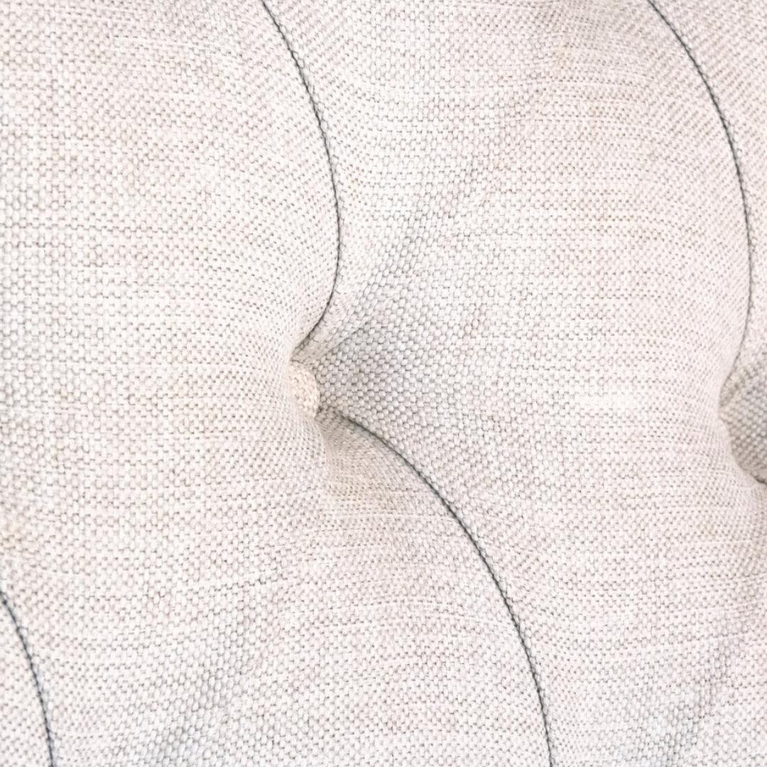 Letto con schienale trapuntato a diamante