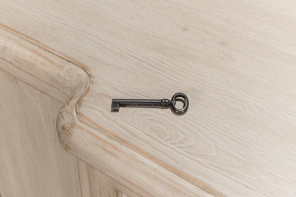 Credenza a 4 ante in pietra grigia invecchiata