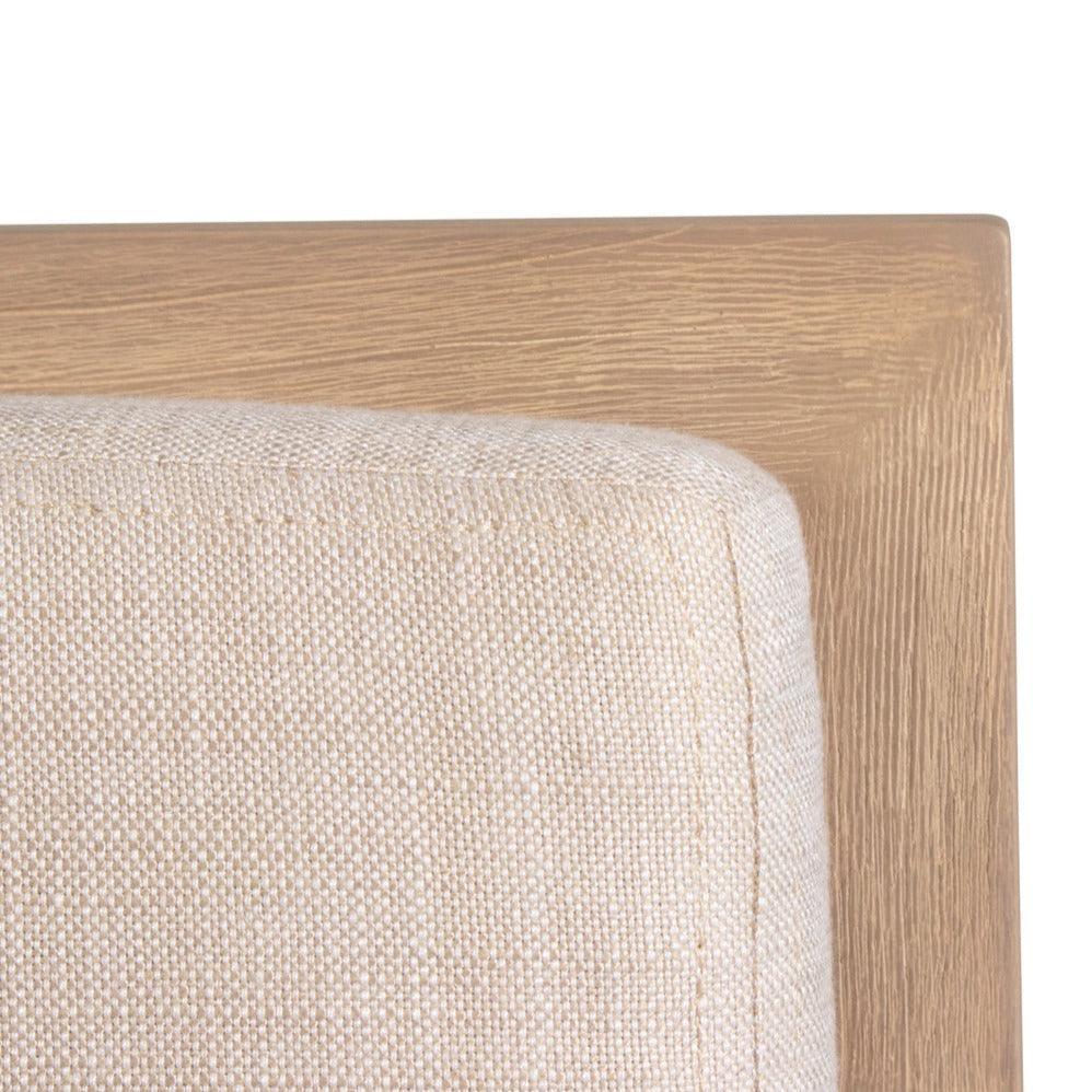 Moderna poltrona in canna naturale