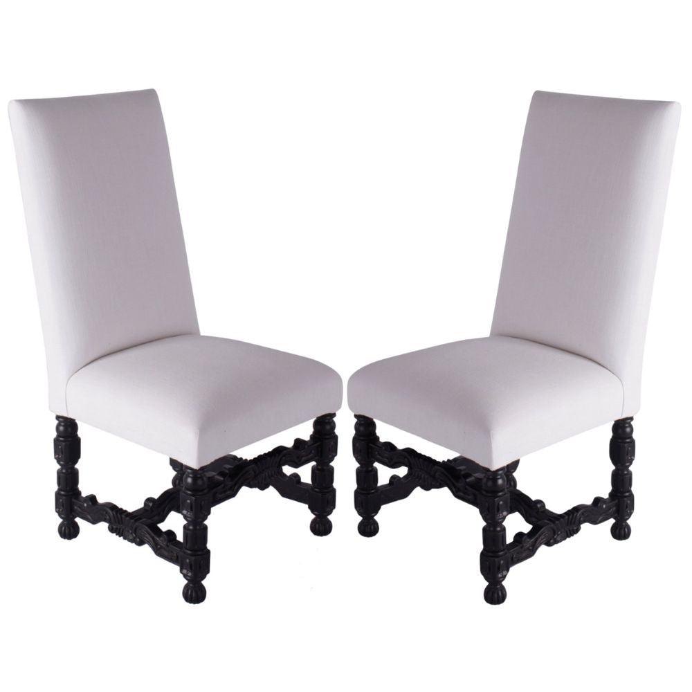 Sedia imbottita con base spessa e intagliata