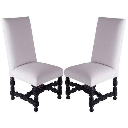 Sedia imbottita con base spessa e intagliata