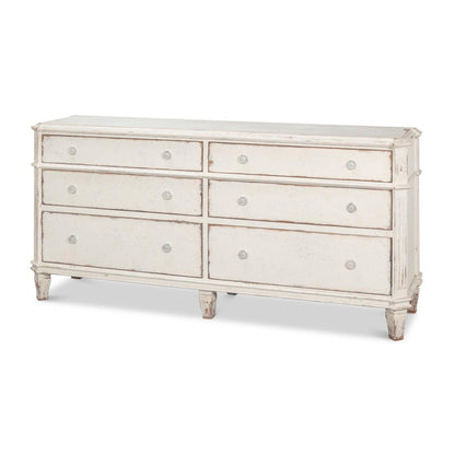 Comò bianco romantico in stile shabby chic