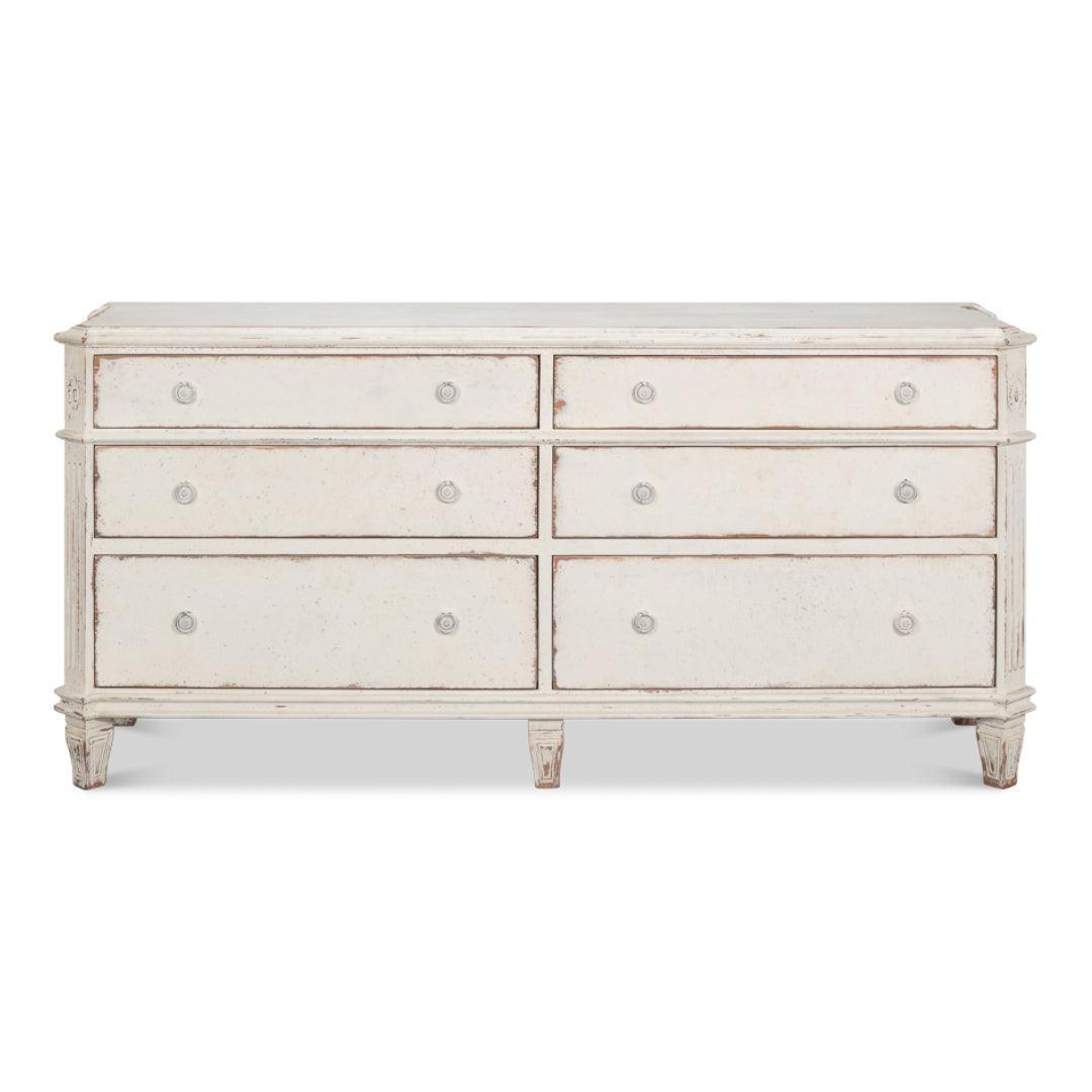 Comò bianco romantico in stile shabby chic