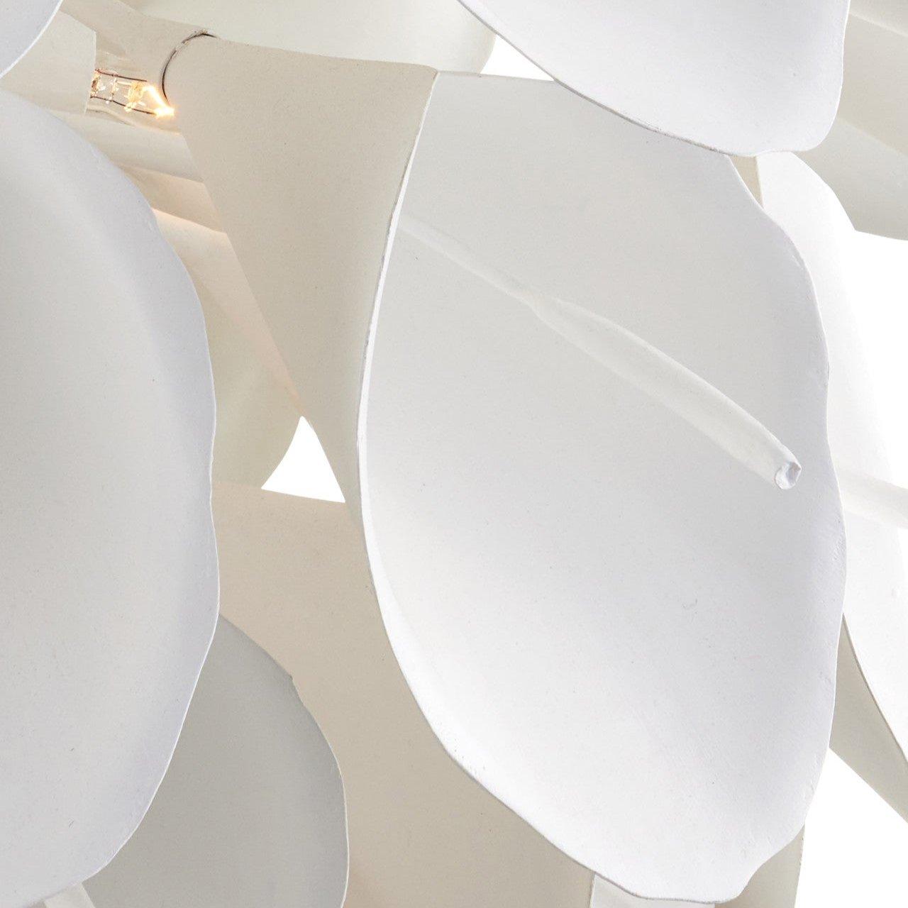 Lampadario Calla Lily a 9 luci in gesso bianco