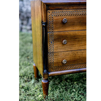 Comò italiano inciso a tre cassetti