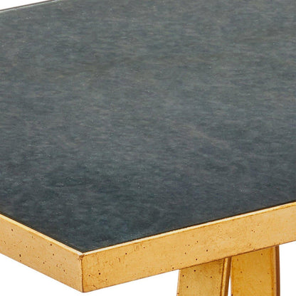 Tavolino con gambe a bracciale in oro