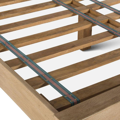 Letto in legno naturale Flora Bohemian