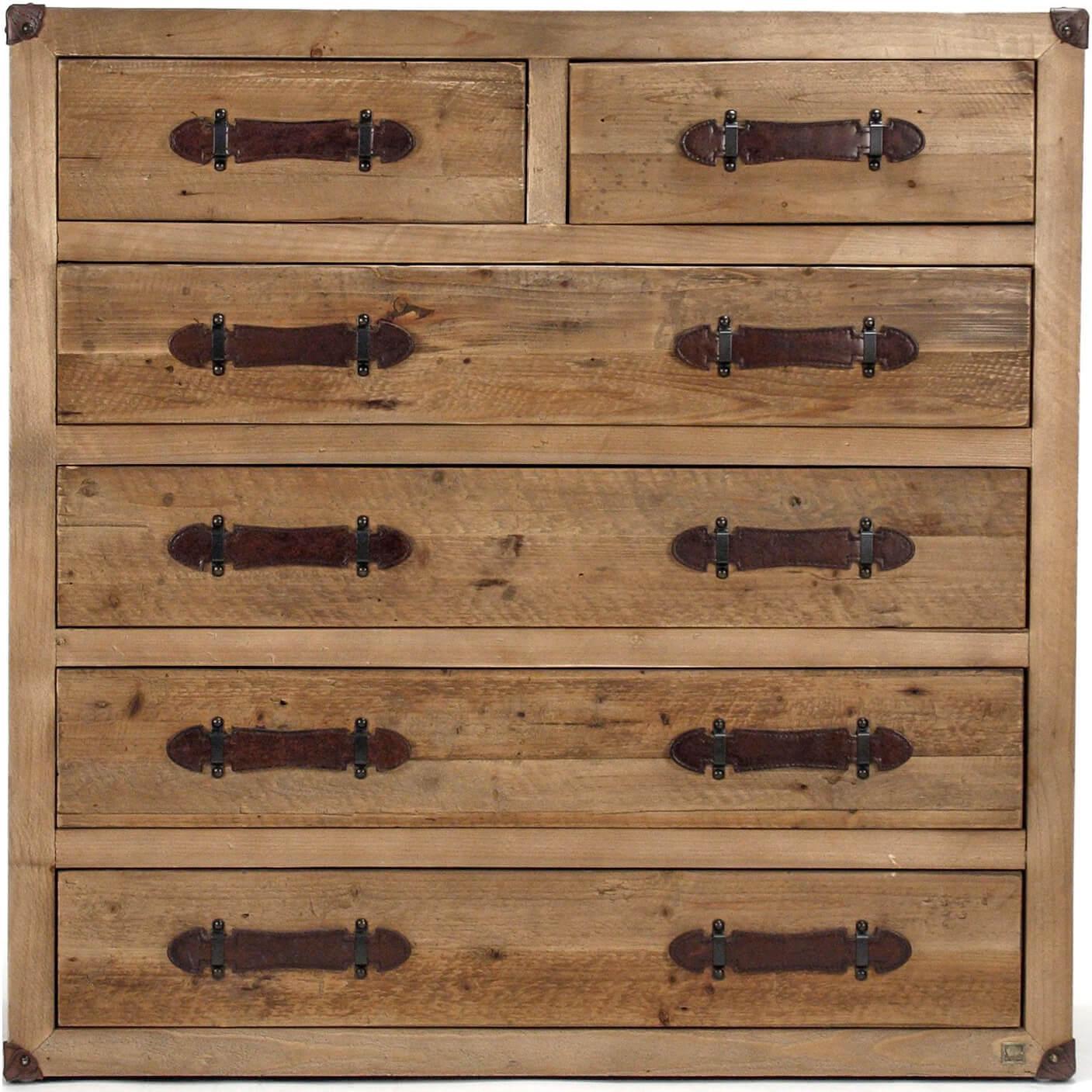 Baule in legno con manici in pelle