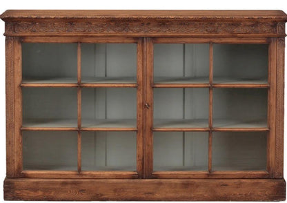 Consolle frontale in vetro riccamente intagliato