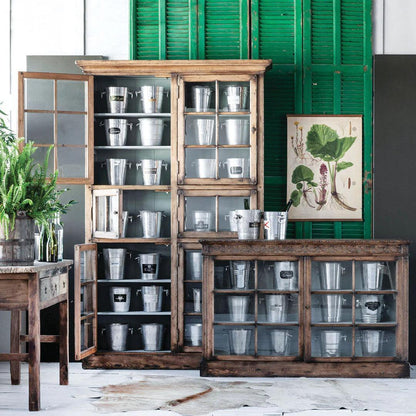 Consolle frontale in vetro riccamente intagliato