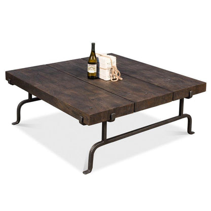 Tavolino da caffè quadrato rustico con assi